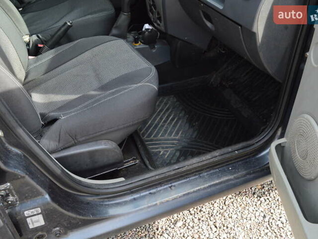 Рено Логан МСВ 2011 у Кропивницькому (Кіровограді) на Automoto.ua Чорний Рено Логан МСВ, об'ємом двигуна 1.6 л та пробігом 466 тис. км за 4200 $, фото 18 на Automoto.ua