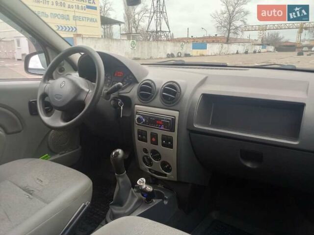 Черный Рено Логан МСВ, объемом двигателя 1.6 л и пробегом 176 тыс. км за 5200 $, фото 14 на Automoto.ua