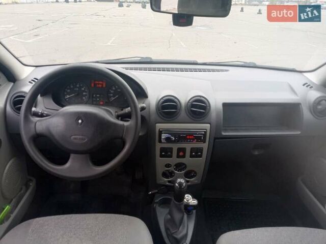 Черный Рено Логан МСВ, объемом двигателя 1.6 л и пробегом 176 тыс. км за 5200 $, фото 11 на Automoto.ua