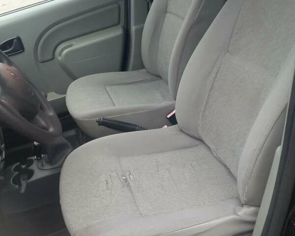 Черный Рено Логан МСВ, объемом двигателя 1.6 л и пробегом 176 тыс. км за 5200 $, фото 20 на Automoto.ua