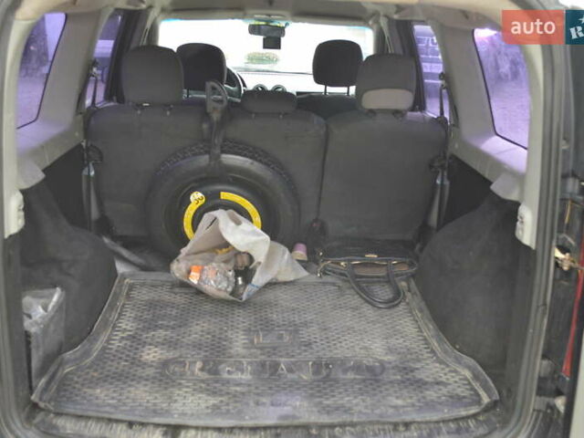 Рено Логан МСВ 2011 у Кропивницькому (Кіровограді) на Automoto.ua Чорний Рено Логан МСВ, об'ємом двигуна 1.6 л та пробігом 466 тис. км за 4200 $, фото 11 на Automoto.ua