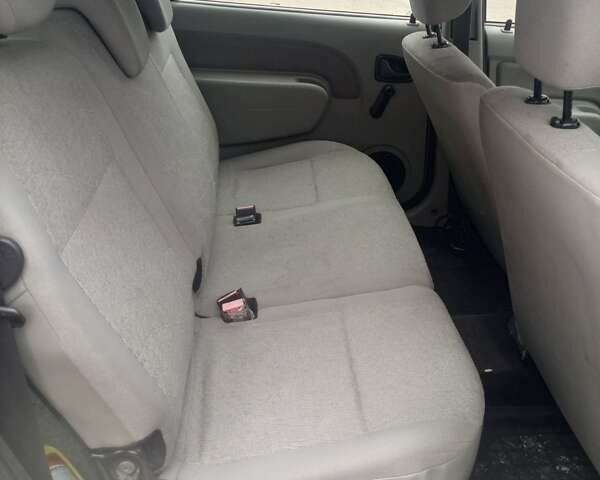 Черный Рено Логан МСВ, объемом двигателя 1.6 л и пробегом 176 тыс. км за 5200 $, фото 13 на Automoto.ua