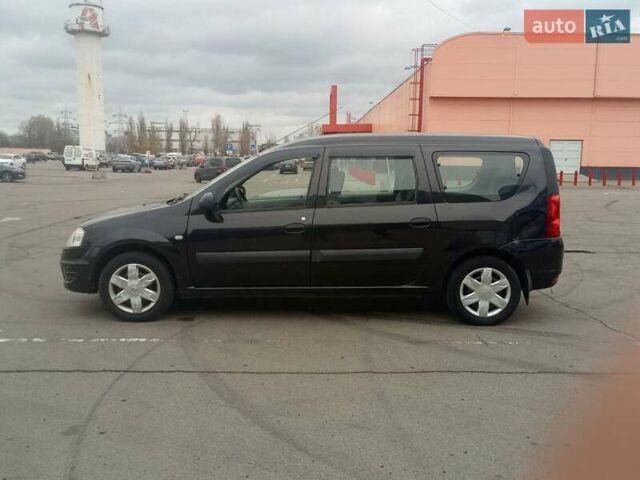 Черный Рено Логан МСВ, объемом двигателя 1.6 л и пробегом 176 тыс. км за 5200 $, фото 9 на Automoto.ua