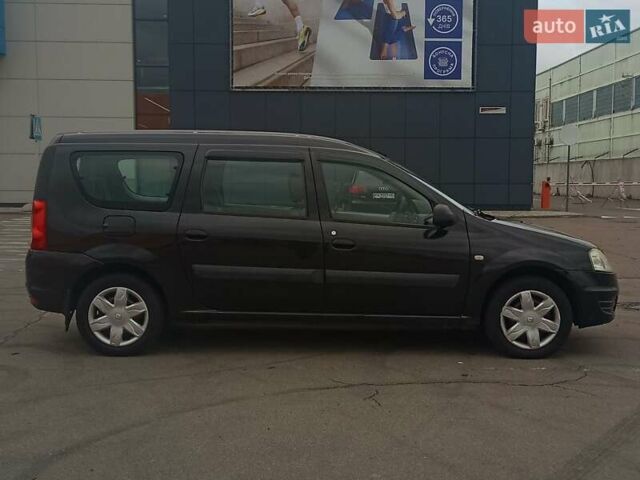 Черный Рено Логан МСВ, объемом двигателя 1.6 л и пробегом 176 тыс. км за 5200 $, фото 5 на Automoto.ua