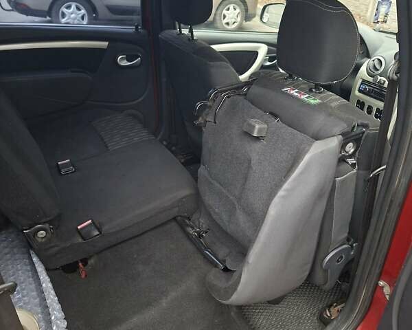 Червоний Рено Логан МСВ, об'ємом двигуна 1.6 л та пробігом 330 тис. км за 5500 $, фото 20 на Automoto.ua