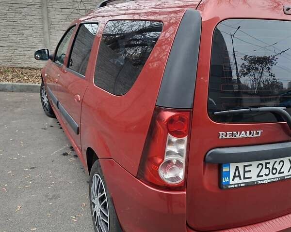 Червоний Рено Логан МСВ, об'ємом двигуна 1.6 л та пробігом 330 тис. км за 5500 $, фото 3 на Automoto.ua