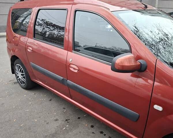 Червоний Рено Логан МСВ, об'ємом двигуна 1.6 л та пробігом 330 тис. км за 5500 $, фото 10 на Automoto.ua