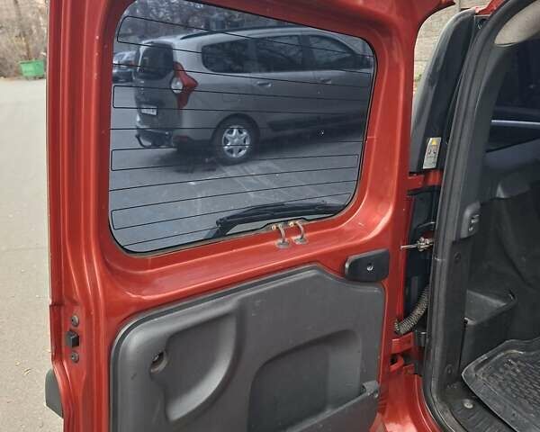 Червоний Рено Логан МСВ, об'ємом двигуна 1.6 л та пробігом 330 тис. км за 5500 $, фото 14 на Automoto.ua