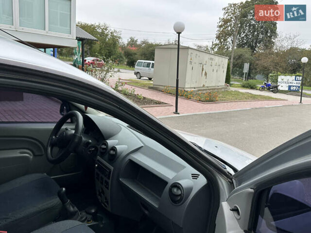 Серый Рено Логан МСВ, объемом двигателя 1.6 л и пробегом 96 тыс. км за 5900 $, фото 18 на Automoto.ua