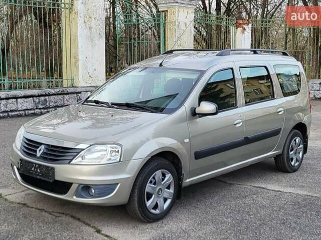Серый Рено Логан МСВ, объемом двигателя 1.6 л и пробегом 146 тыс. км за 5900 $, фото 1 на Automoto.ua