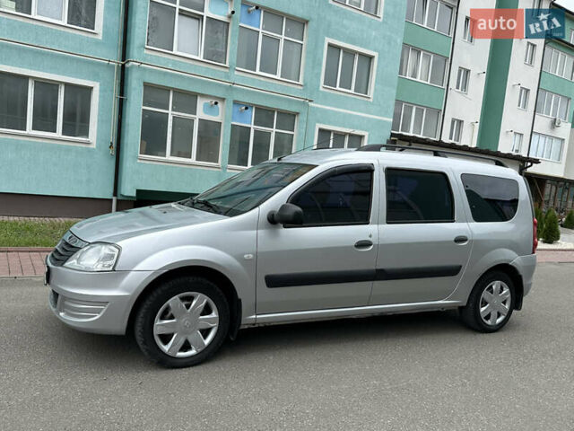 Серый Рено Логан МСВ, объемом двигателя 1.6 л и пробегом 96 тыс. км за 5900 $, фото 2 на Automoto.ua