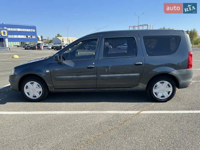 Серый Рено Логан МСВ, объемом двигателя 1.6 л и пробегом 379 тыс. км за 4800 $, фото 18 на Automoto.ua