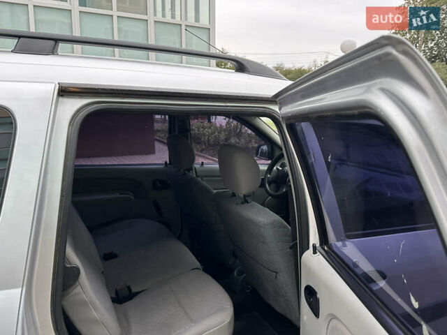 Серый Рено Логан МСВ, объемом двигателя 1.6 л и пробегом 96 тыс. км за 5900 $, фото 21 на Automoto.ua