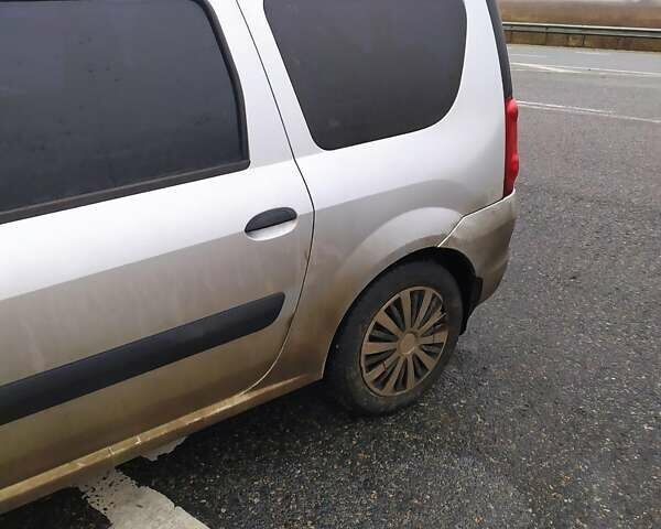 Серый Рено Логан МСВ, объемом двигателя 1.5 л и пробегом 200 тыс. км за 1500 $, фото 3 на Automoto.ua