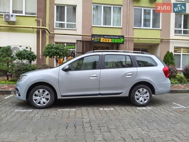 Серый Рено Логан МСВ, объемом двигателя 1.5 л и пробегом 68 тыс. км за 13000 $, фото 2 на Automoto.ua