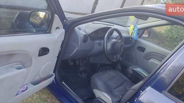 Синий Рено Логан МСВ, объемом двигателя 1.46 л и пробегом 262 тыс. км за 5500 $, фото 4 на Automoto.ua