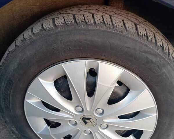 Синий Рено Логан МСВ, объемом двигателя 1.5 л и пробегом 257 тыс. км за 5400 $, фото 11 на Automoto.ua