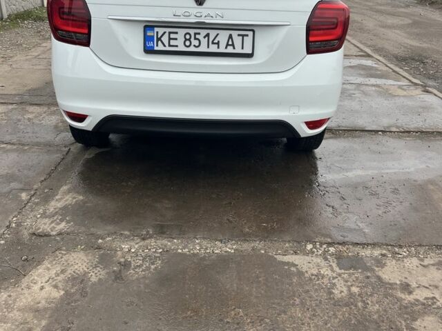 Білий Рено Логан, об'ємом двигуна 1 л та пробігом 120 тис. км за 7500 $, фото 1 на Automoto.ua