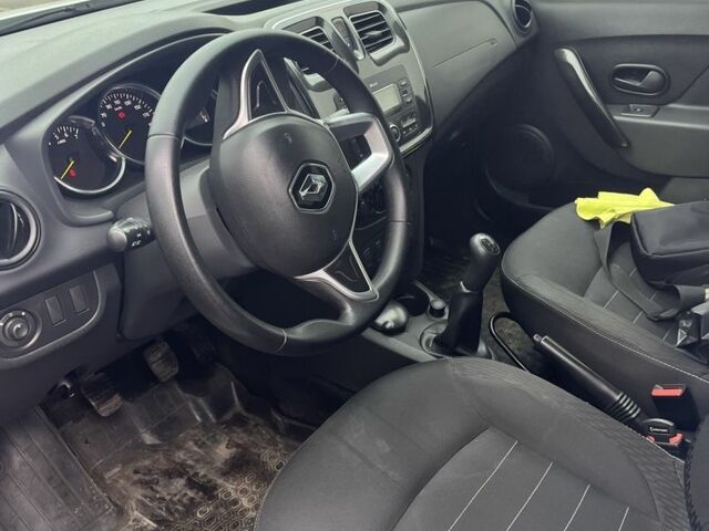 Білий Рено Логан, об'ємом двигуна 1 л та пробігом 120 тис. км за 7500 $, фото 4 на Automoto.ua