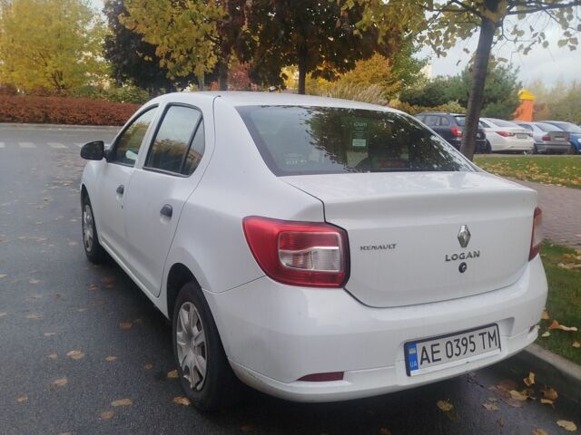 Белый Рено Логан, объемом двигателя 1.1 л и пробегом 280 тыс. км за 4000 $, фото 5 на Automoto.ua