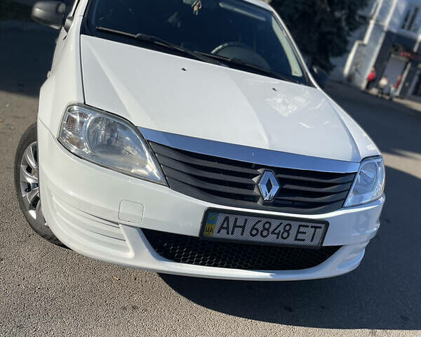Білий Рено Логан, об'ємом двигуна 1.4 л та пробігом 82 тис. км за 5150 $, фото 2 на Automoto.ua