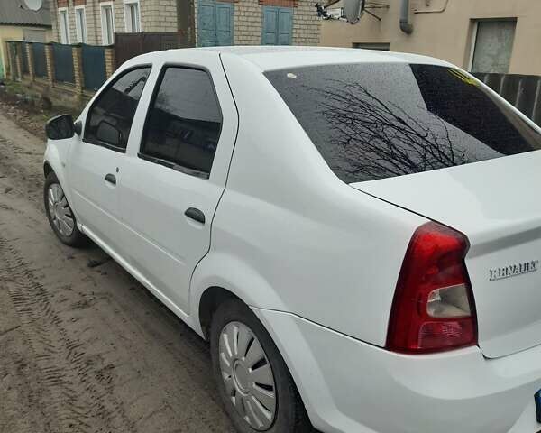 Белый Рено Логан, объемом двигателя 1.39 л и пробегом 276 тыс. км за 2950 $, фото 2 на Automoto.ua