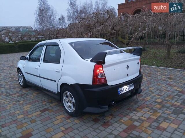 Белый Рено Логан, объемом двигателя 1.39 л и пробегом 170 тыс. км за 1999 $, фото 2 на Automoto.ua