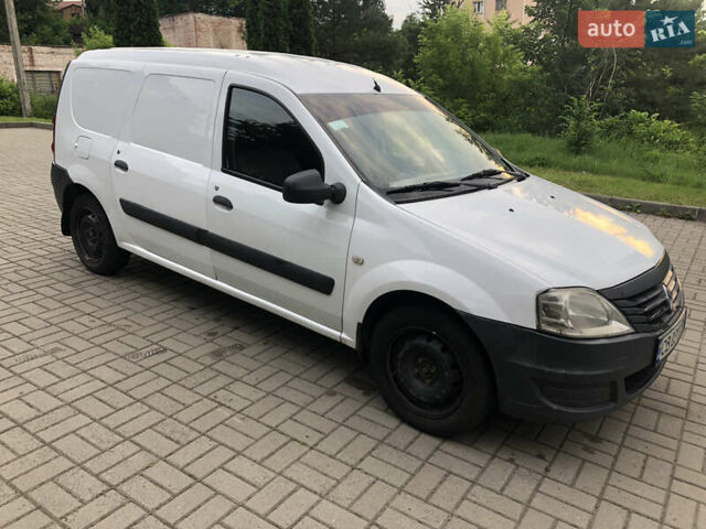 Білий Рено Логан, об'ємом двигуна 1.6 л та пробігом 270 тис. км за 3500 $, фото 1 на Automoto.ua