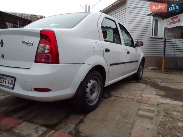 Белый Рено Логан, объемом двигателя 1.39 л и пробегом 274 тыс. км за 3300 $, фото 6 на Automoto.ua