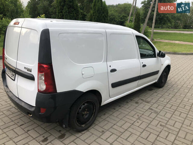 Білий Рено Логан, об'ємом двигуна 1.6 л та пробігом 270 тис. км за 3500 $, фото 2 на Automoto.ua