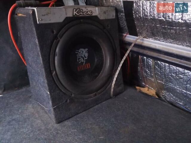 Белый Рено Логан, объемом двигателя 1.39 л и пробегом 170 тыс. км за 1999 $, фото 27 на Automoto.ua