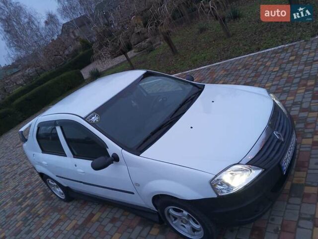 Белый Рено Логан, объемом двигателя 1.39 л и пробегом 170 тыс. км за 1999 $, фото 12 на Automoto.ua