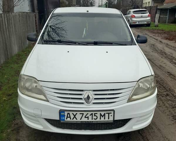 Белый Рено Логан, объемом двигателя 1.39 л и пробегом 276 тыс. км за 2950 $, фото 5 на Automoto.ua