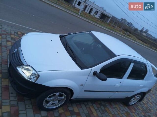 Белый Рено Логан, объемом двигателя 1.39 л и пробегом 170 тыс. км за 1999 $, фото 14 на Automoto.ua