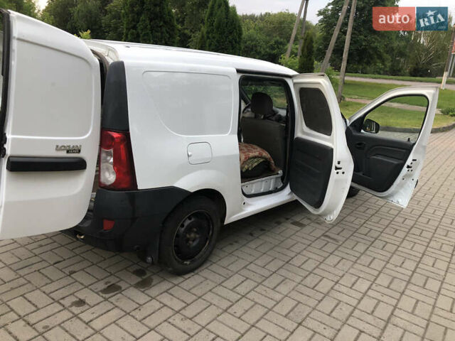 Білий Рено Логан, об'ємом двигуна 1.6 л та пробігом 270 тис. км за 3500 $, фото 13 на Automoto.ua