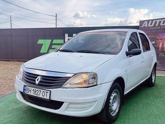 Білий Рено Логан, об'ємом двигуна 1.4 л та пробігом 300 тис. км за 1900 $, фото 2 на Automoto.ua
