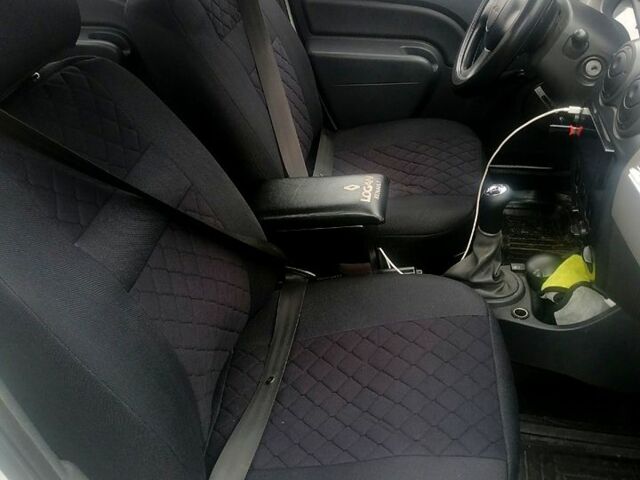 Белый Рено Логан, объемом двигателя 1.4 л и пробегом 274 тыс. км за 2550 $, фото 4 на Automoto.ua