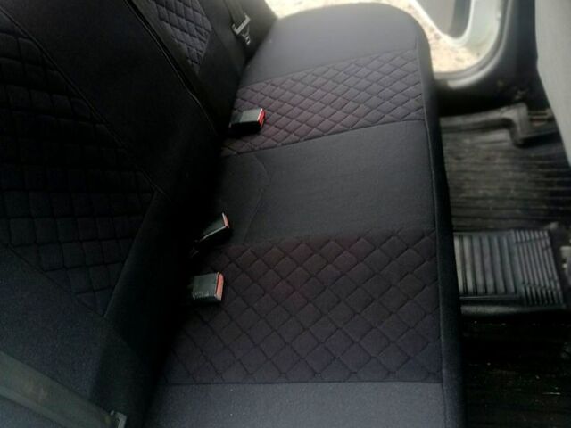 Белый Рено Логан, объемом двигателя 1.4 л и пробегом 274 тыс. км за 2550 $, фото 3 на Automoto.ua