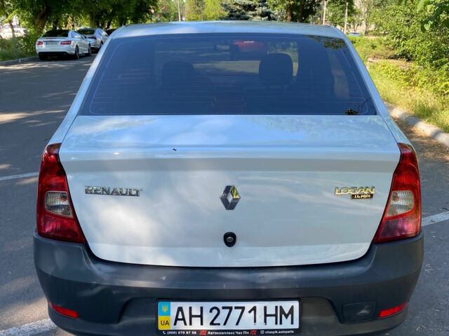 Білий Рено Логан, об'ємом двигуна 1.4 л та пробігом 217 тис. км за 3900 $, фото 5 на Automoto.ua