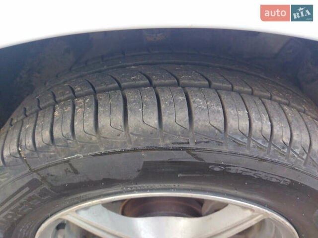 Рено Логан 2011 в Одессе на Automoto.ua Белый Рено Логан, объемом двигателя 0 л и пробегом 220 тыс. км за 3700 $, фото 10 на Automoto.ua