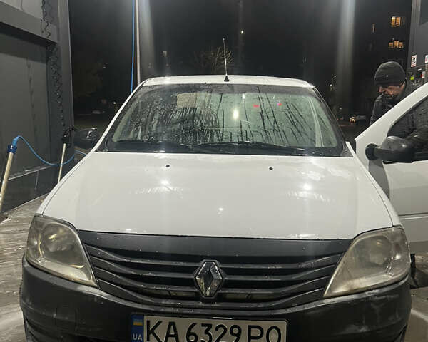 Рено Логан 2011 в Житомире на Automoto.ua Белый Рено Логан, объемом двигателя 1.39 л и пробегом 241 тыс. км за 2700 $, фото 6 на Automoto.ua