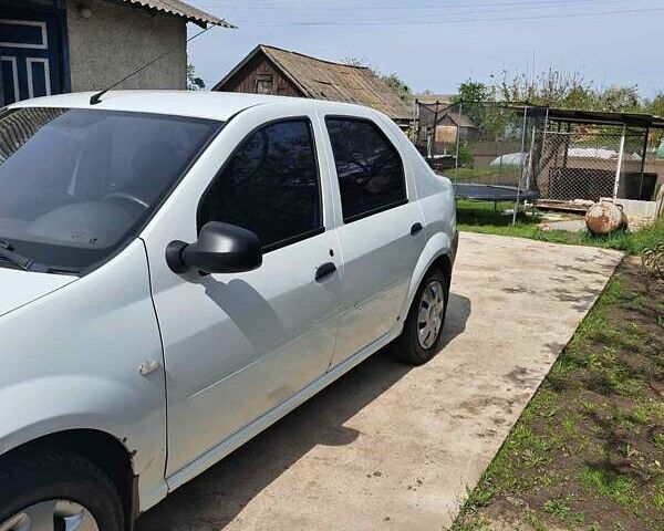 Белый Рено Логан, объемом двигателя 1.39 л и пробегом 236 тыс. км за 3300 $, фото 7 на Automoto.ua