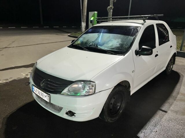 Белый Рено Логан, объемом двигателя 1.4 л и пробегом 2 тыс. км за 3500 $, фото 1 на Automoto.ua