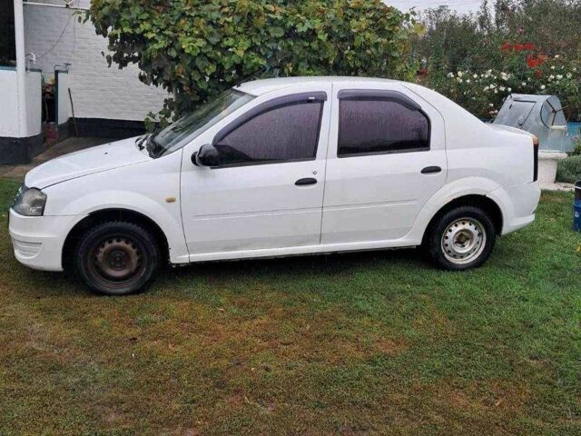 Білий Рено Логан, об'ємом двигуна 1.4 л та пробігом 173 тис. км за 3000 $, фото 1 на Automoto.ua
