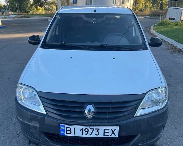 Белый Рено Логан, объемом двигателя 1.4 л и пробегом 199 тыс. км за 3700 $, фото 8 на Automoto.ua