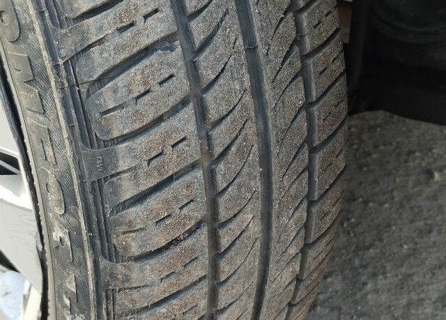 Белый Рено Логан, объемом двигателя 1.4 л и пробегом 670 тыс. км за 1750 $, фото 13 на Automoto.ua