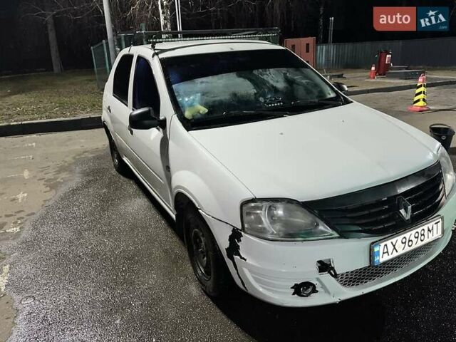 Белый Рено Логан, объемом двигателя 1.4 л и пробегом 349 тыс. км за 3500 $, фото 1 на Automoto.ua