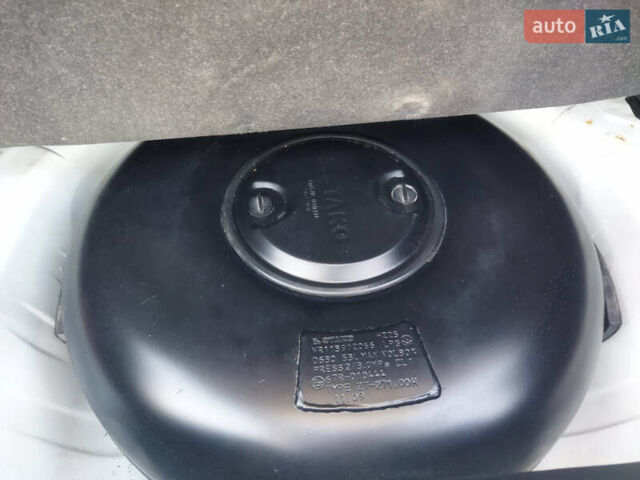 Рено Логан 2011 в Одессе на Automoto.ua Белый Рено Логан, объемом двигателя 0 л и пробегом 220 тыс. км за 3700 $, фото 11 на Automoto.ua