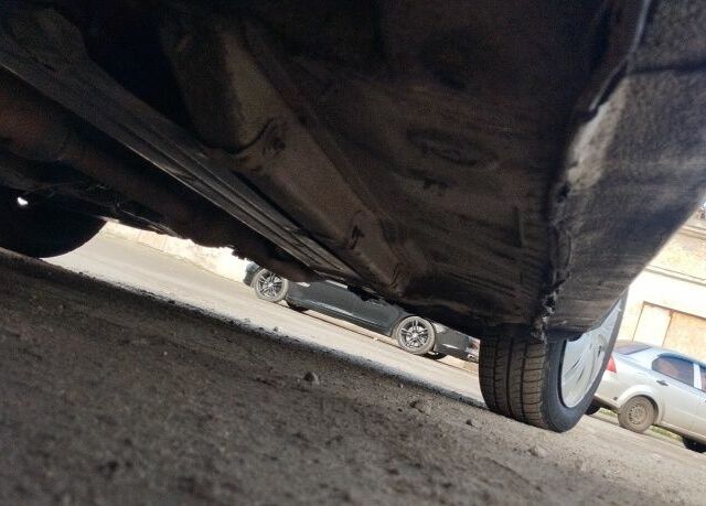 Белый Рено Логан, объемом двигателя 1.4 л и пробегом 670 тыс. км за 1750 $, фото 12 на Automoto.ua