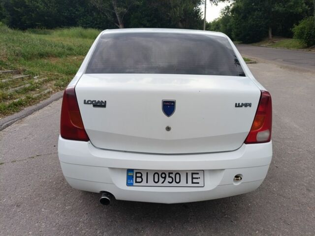 Белый Рено Логан, объемом двигателя 1.4 л и пробегом 246 тыс. км за 2500 $, фото 6 на Automoto.ua